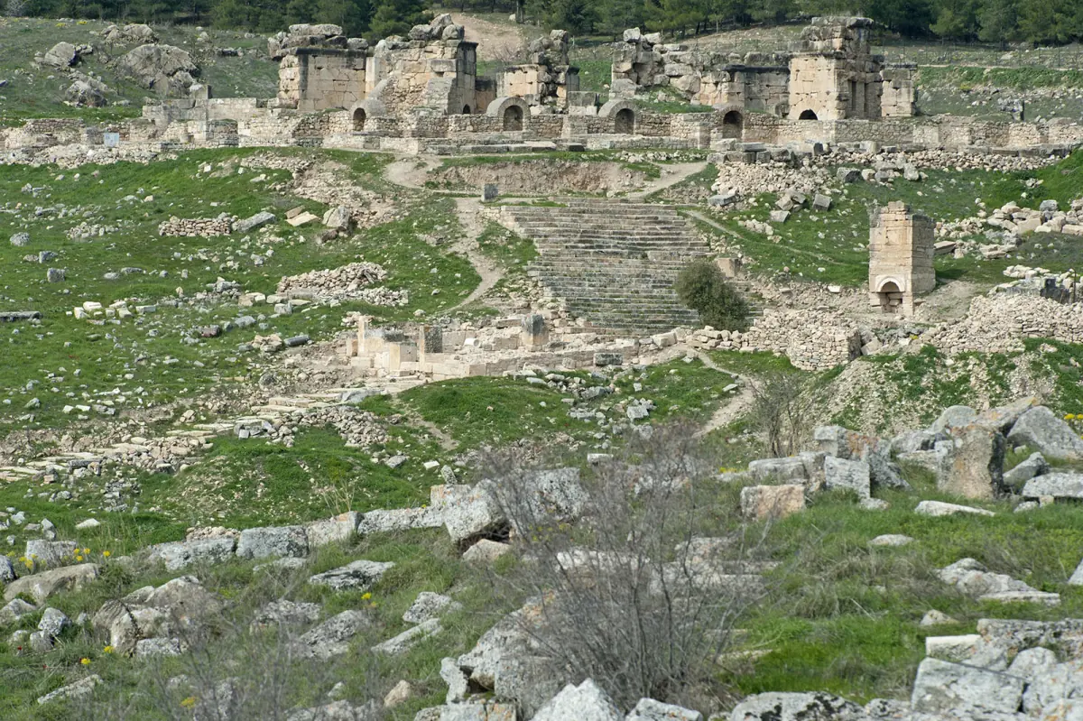 Le martyrium de saint Philippe sur la colline au-dessus de Hiérapolis